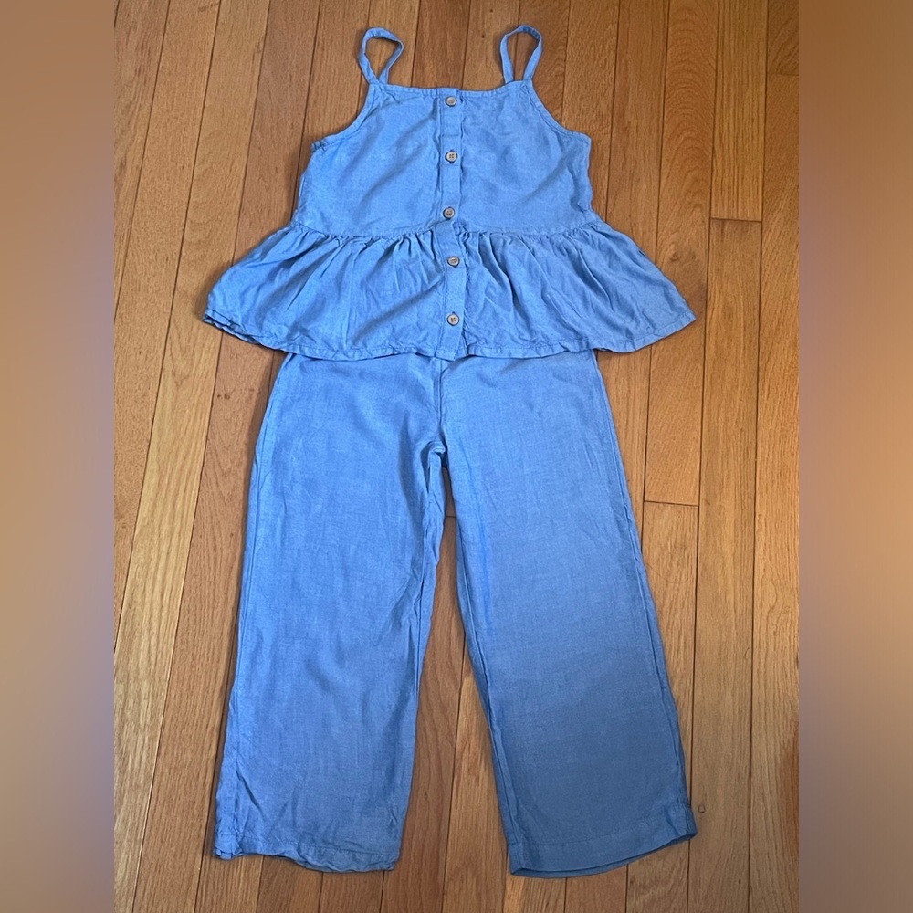 Blue top that comes with a pair of matching pants, great for summer
